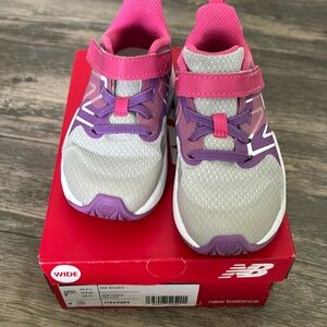 Toddler girls new balance sneakers